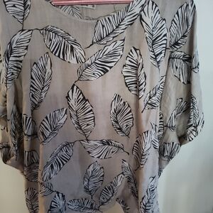 TERZO MILLENNIO Made In Italy Leaf Print Linen Top